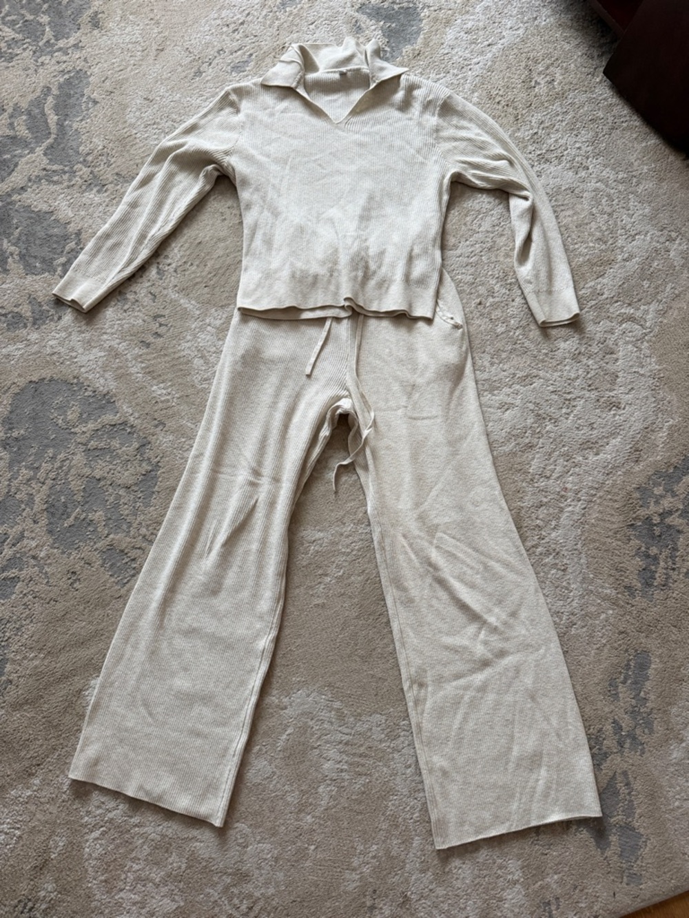 UNIQLO Cozy Knit Two-Piece Lounge Set in Cream
